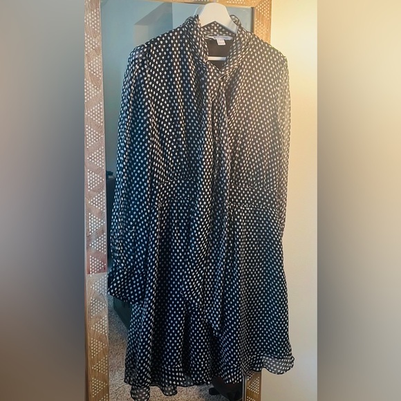 Diane Von Furstenberg. Size 12. - Picture 1 of 6